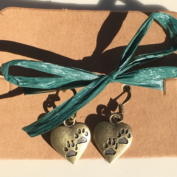 Bronze colored Love ❤️ animal paw prints 🐾 - Picture 3 of 4